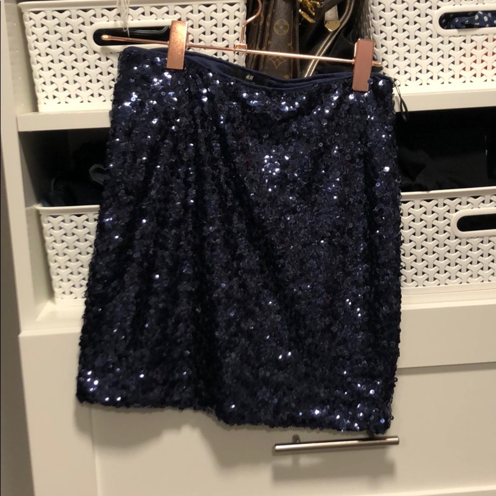Sequin squirt